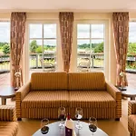 호텔 Western Premier Castanea 4*