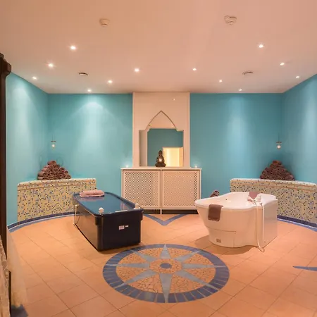 Hotel Western Premier Castanea 4*