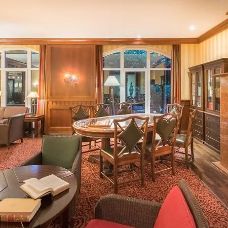 Hotel Western Premier Castanea 4*