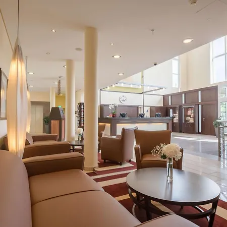 Otel Western Premier Castanea Adendorf