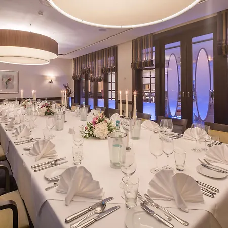 Western Premier Castanea Hotel