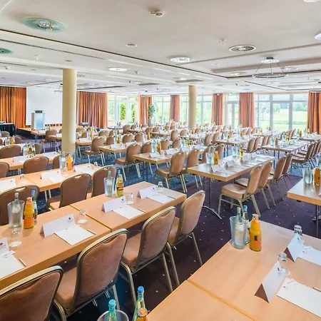 Western Premier Castanea 4* Adendorf