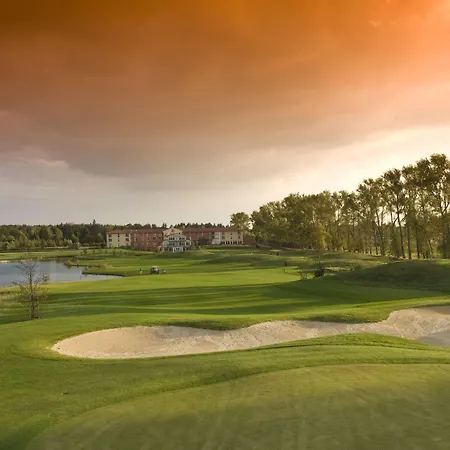 Western Premier Castanea 4* Adendorf