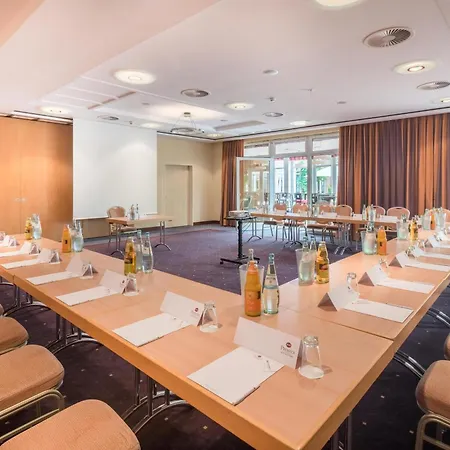 Western Premier Castanea 4* Adendorf