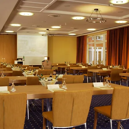 Western Premier Castanea 4* Adendorf