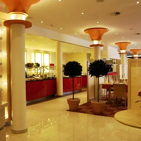 Western Premier Castanea 4* Adendorf