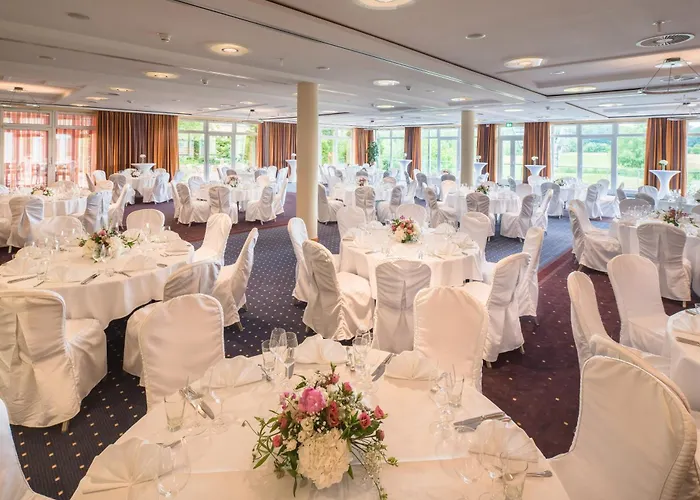 Western Premier Castanea 4* Adendorf