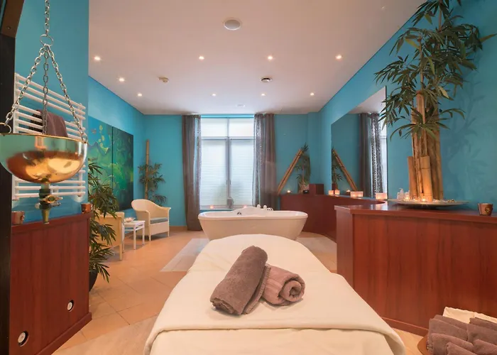 Western Premier Castanea Отель 4*