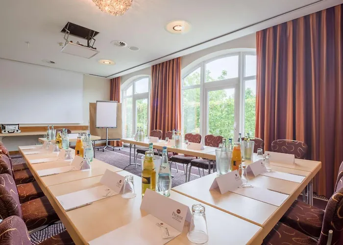 Отель Western Premier Castanea 4*