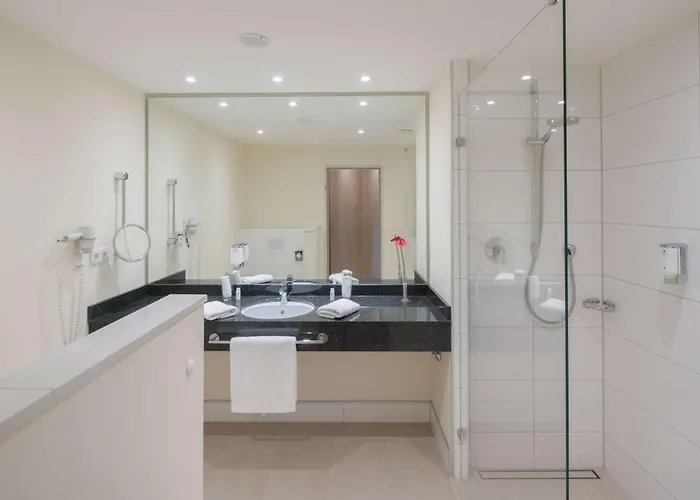 Western Premier Castanea Hotel