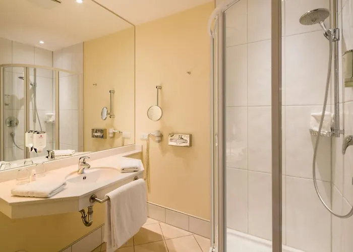 Western Premier Castanea 4*