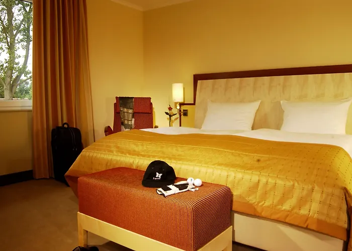 Western Premier Castanea Отель 4*