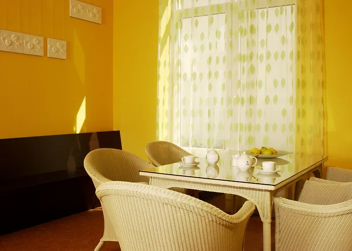 Western Premier Castanea Hotel