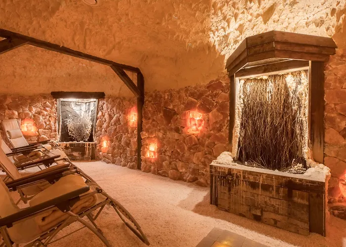 Отель Western Premier Castanea 4*