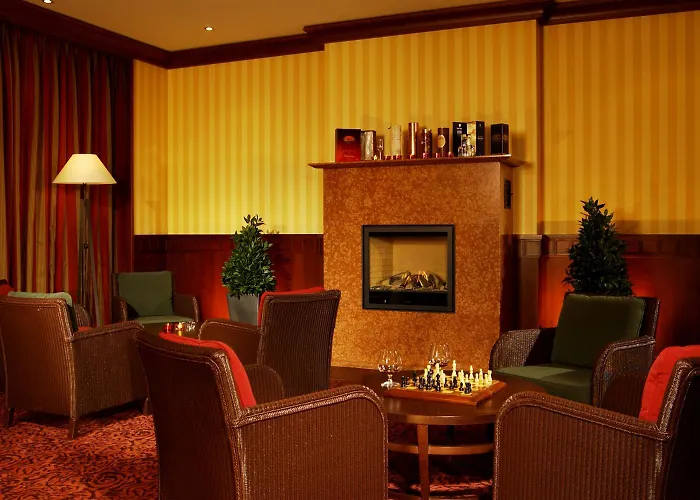 Отель Western Premier Castanea 4*