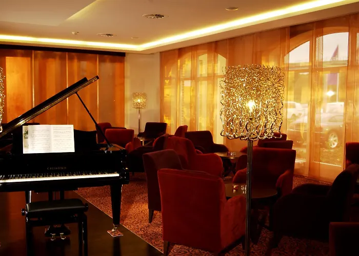 Western Premier Castanea Отель 4*